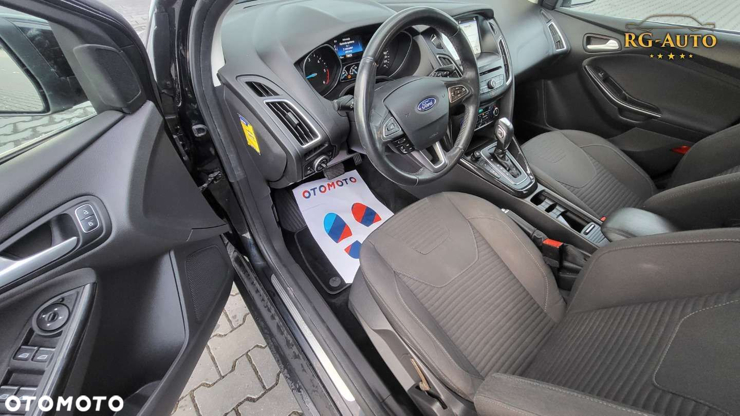 Ford Focus - 35
