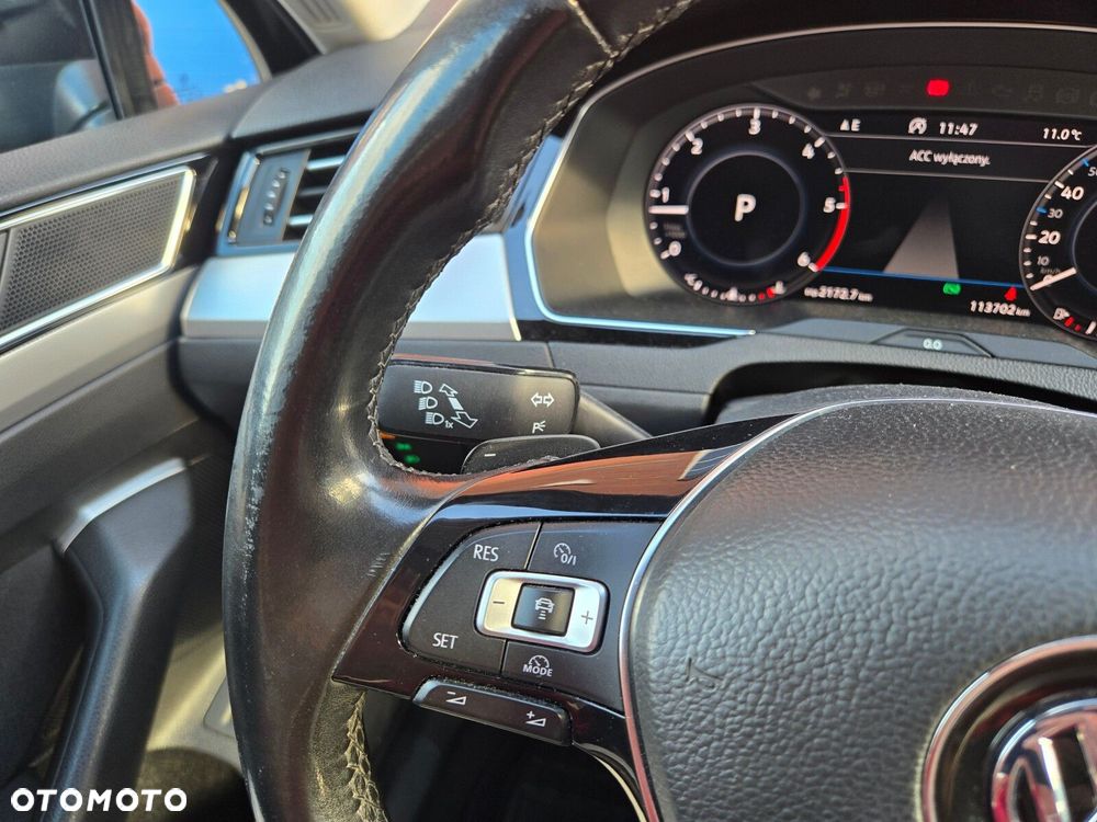 Volkswagen Passat - 23