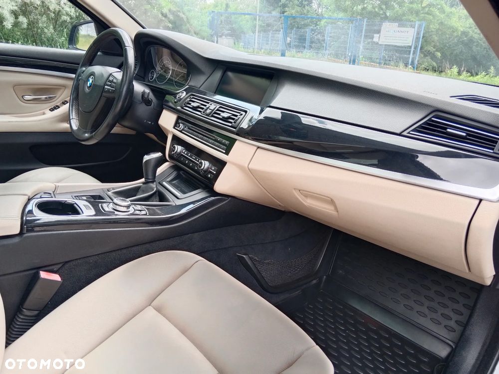 BMW Seria 5 520d - 7