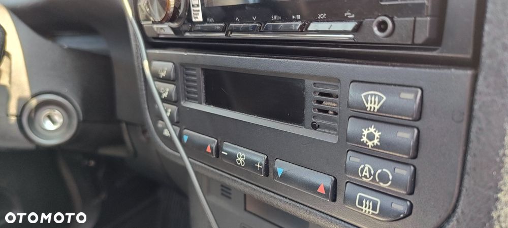 BMW Seria 3 323i - 26