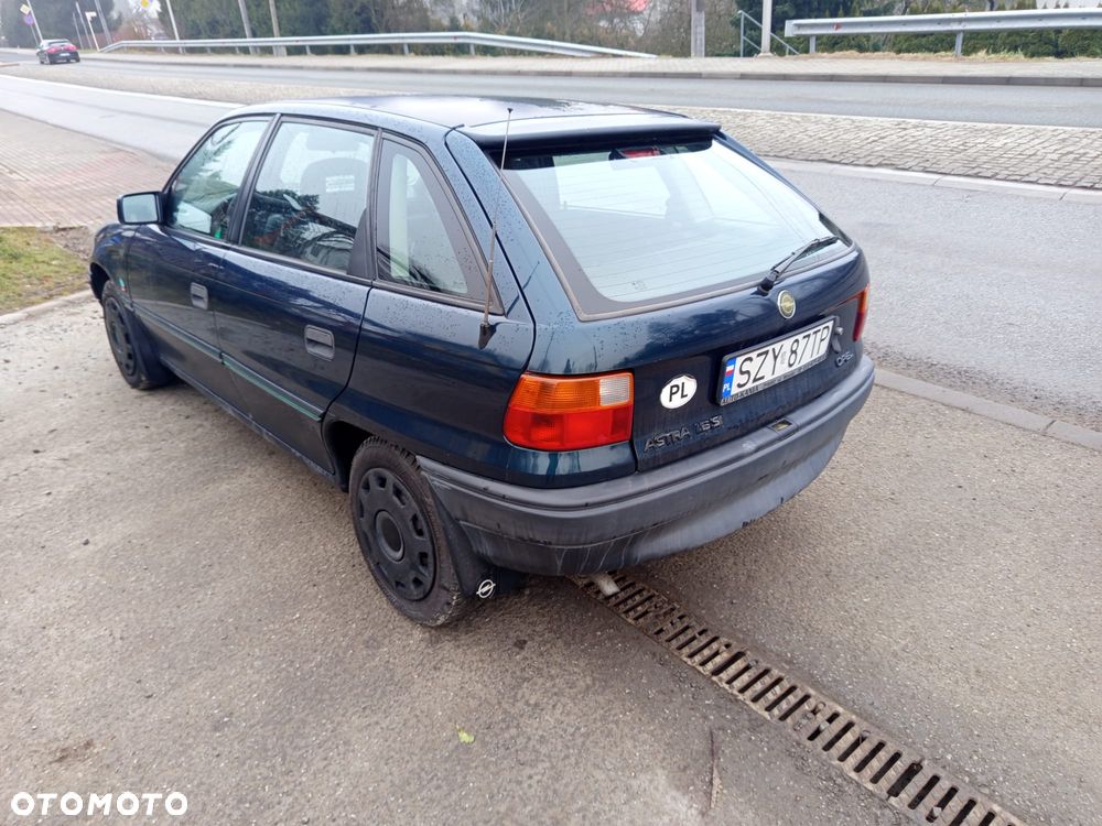 Opel Astra - 3