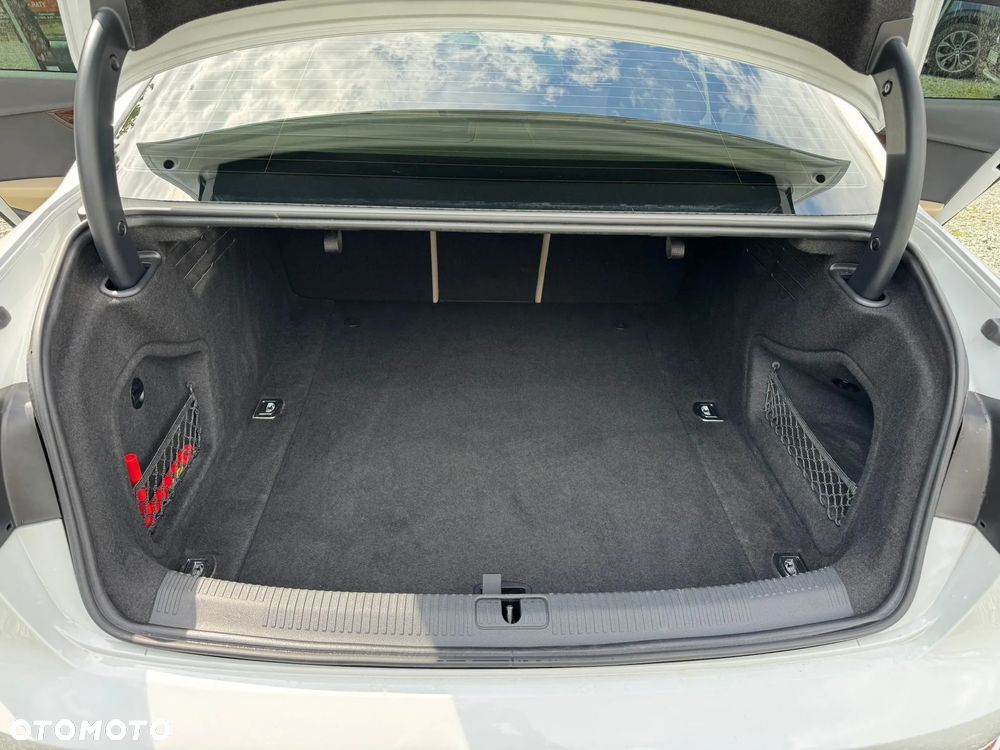 Audi A4 Limousine - 29