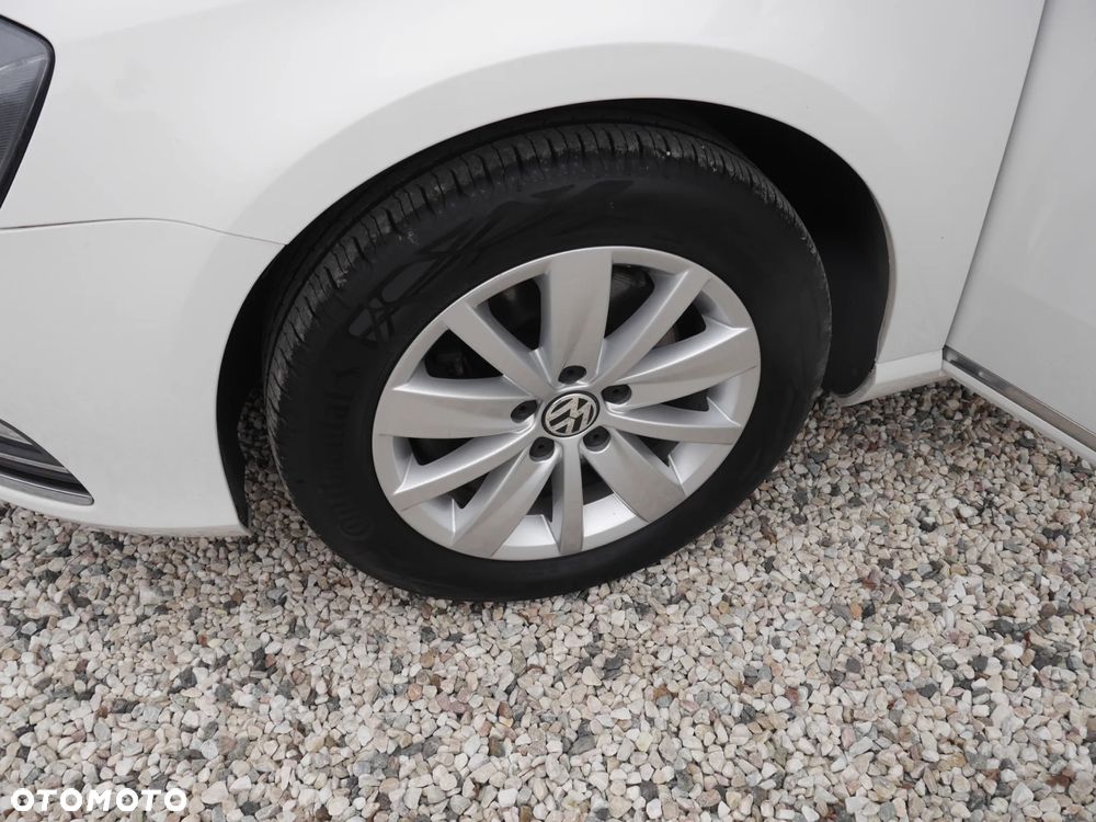 Volkswagen Passat 2.0 TDI BlueMotion Technology Exclusive - 21