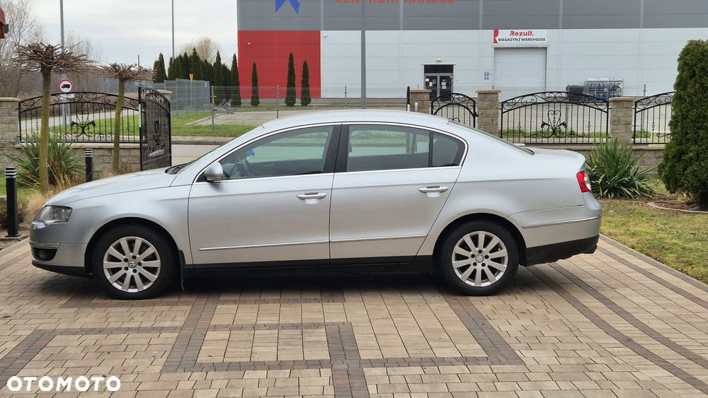 Volkswagen Passat 1.8 TSI Comfortline - 28