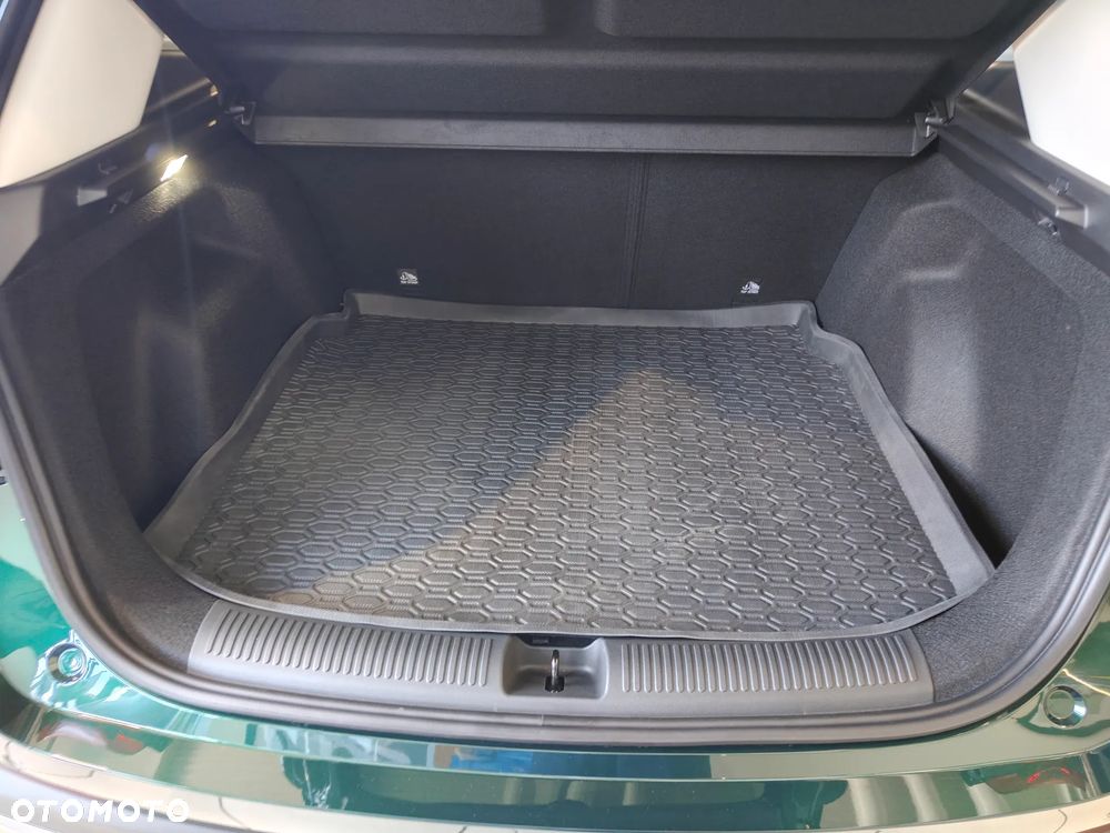 MG ZS Hybrid+ - 20
