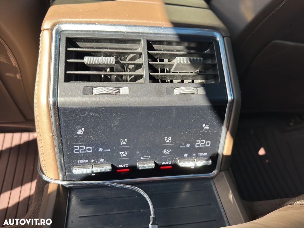 Porsche Panamera 4 Platinum Edition - 23