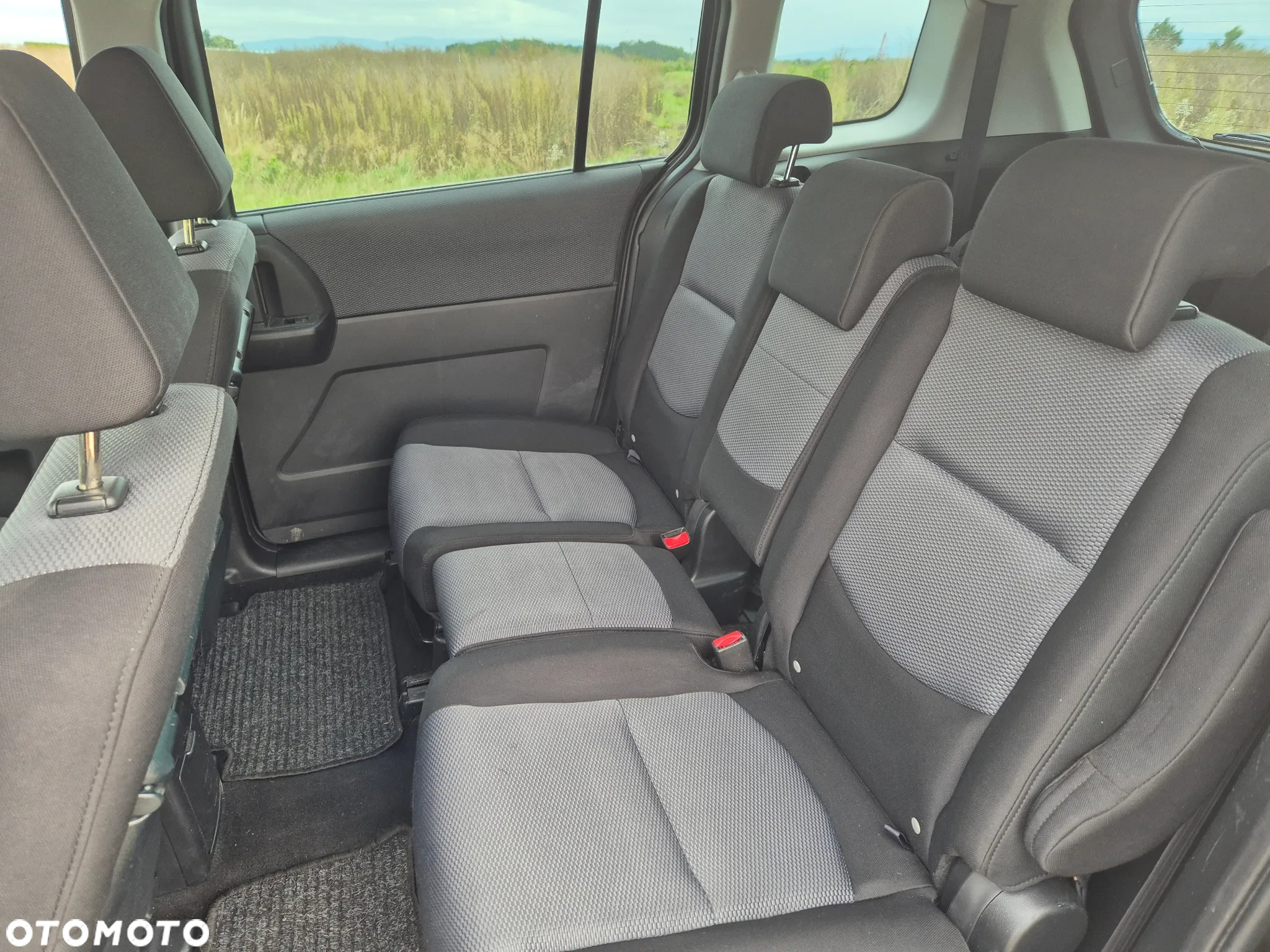 Mazda 5 2.0 Exclusive + - 27