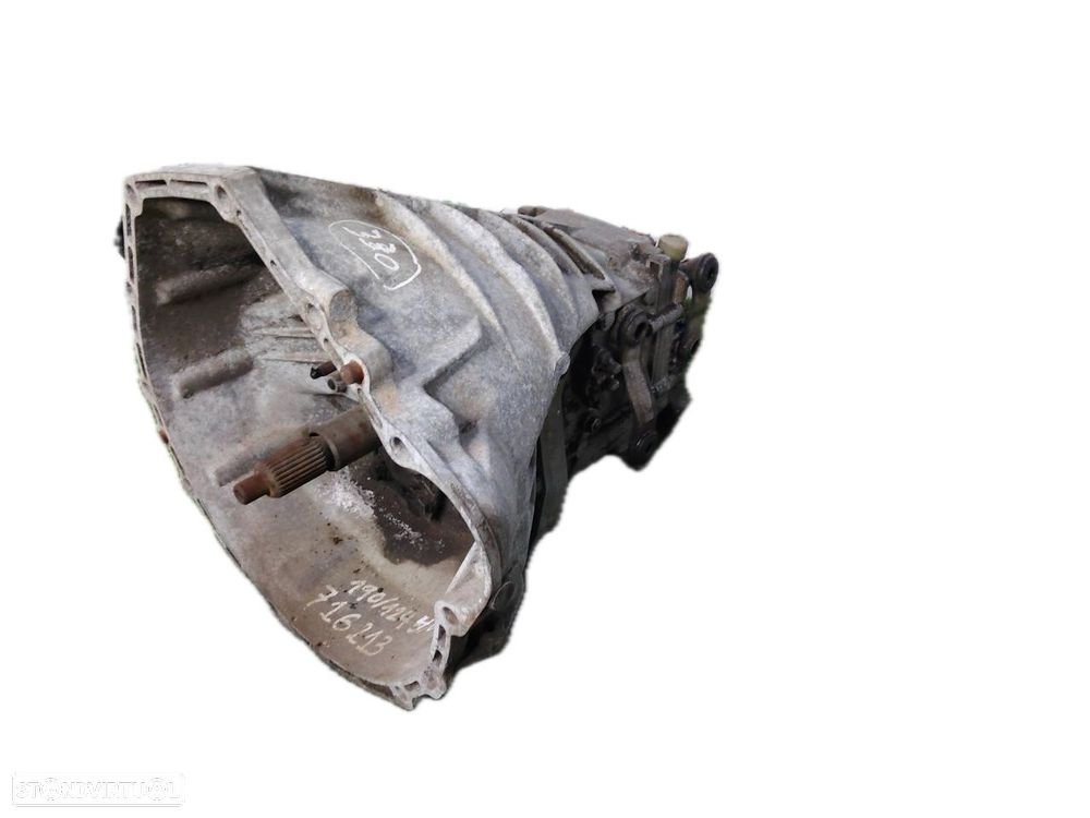 Caixa Velocidades Mercedes-Benz Três Volumes (W124) - 2