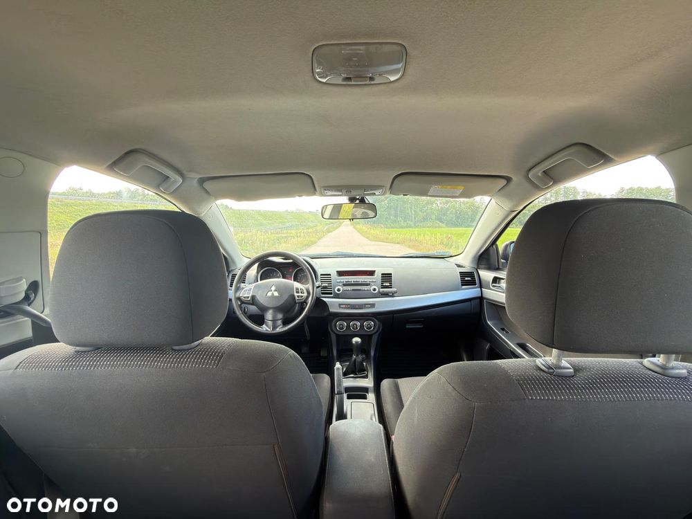 Mitsubishi Lancer 1.6 Inform - 13