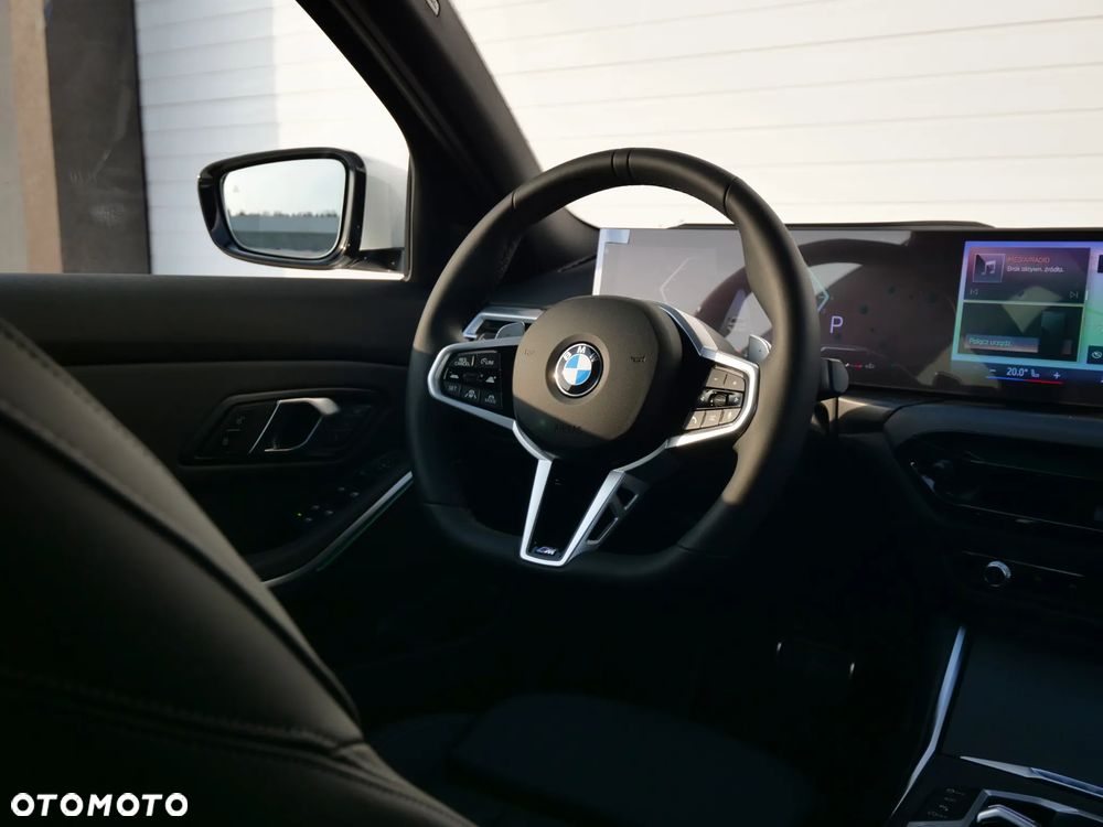 BMW Seria 3 330i xDrive M Sport sport - 15