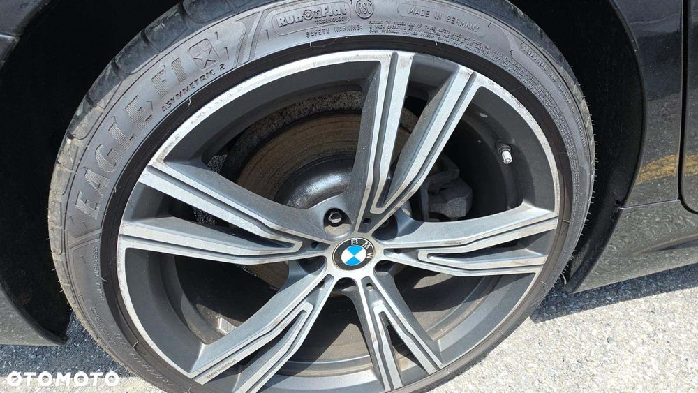 BMW Seria 3 330i xDrive M Sport - 15