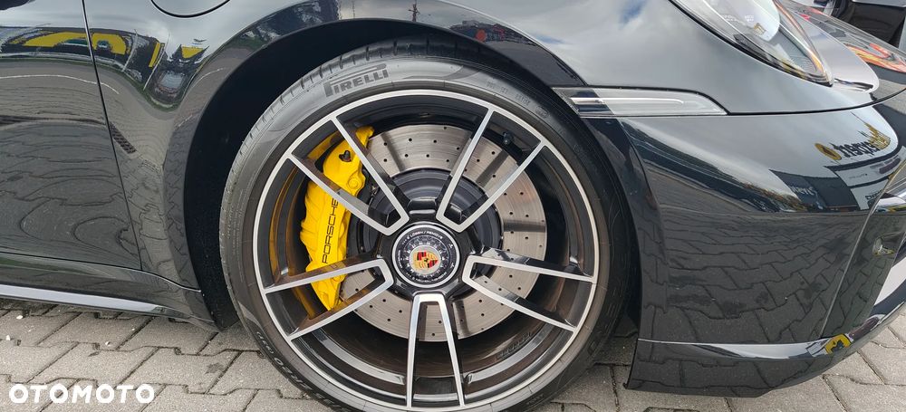 Porsche 911 Turbo - 11