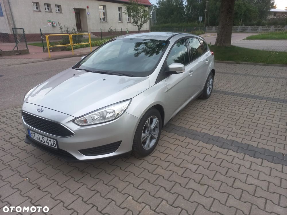 Ford Focus 1.6 TI-VCT Ambiente - 2