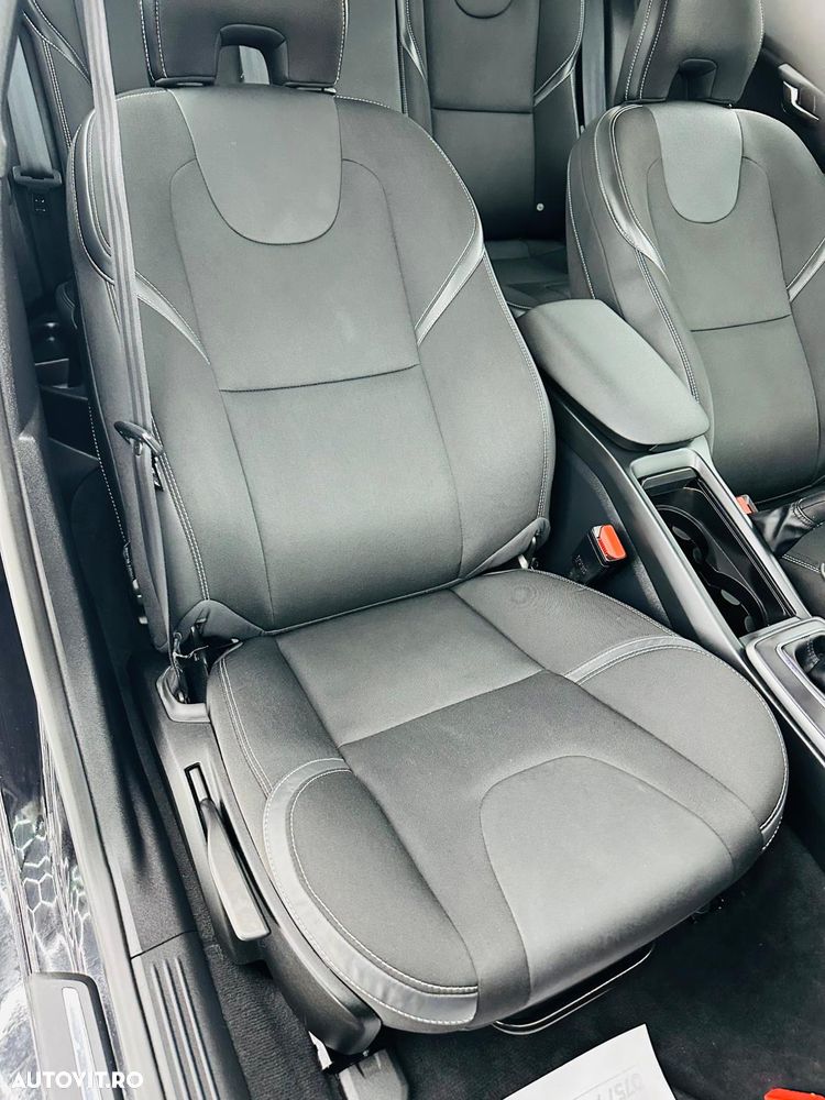 Volvo V40 D2 DRIVe Momentum - 22