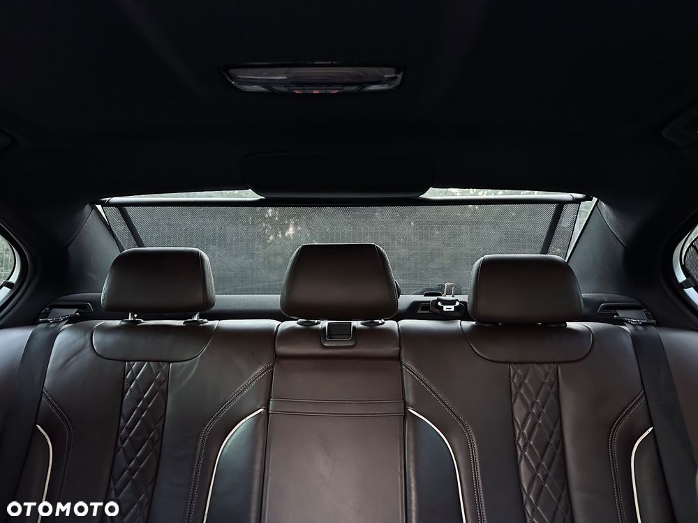 BMW Seria 5 530i Luxury Line - 32