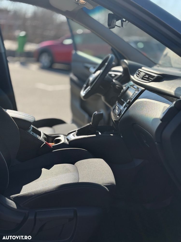 Nissan Qashqai 1.7D 150CP ALL MODE 4X4-I X-TRONIC Acenta - 11