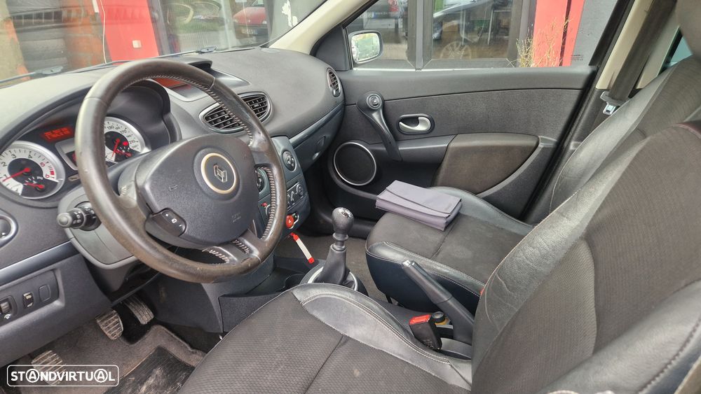 Renault Clio 1.5 dCi Dynamique S - 8