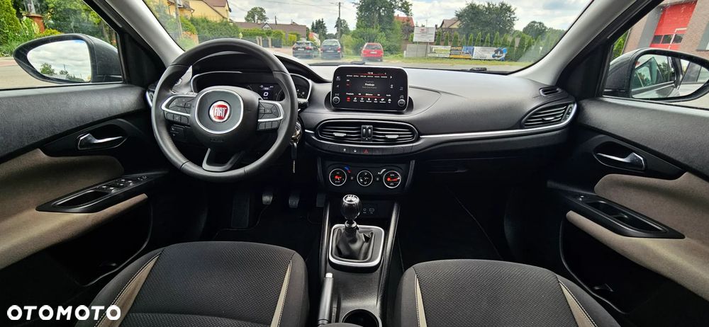 Fiat Tipo - 12