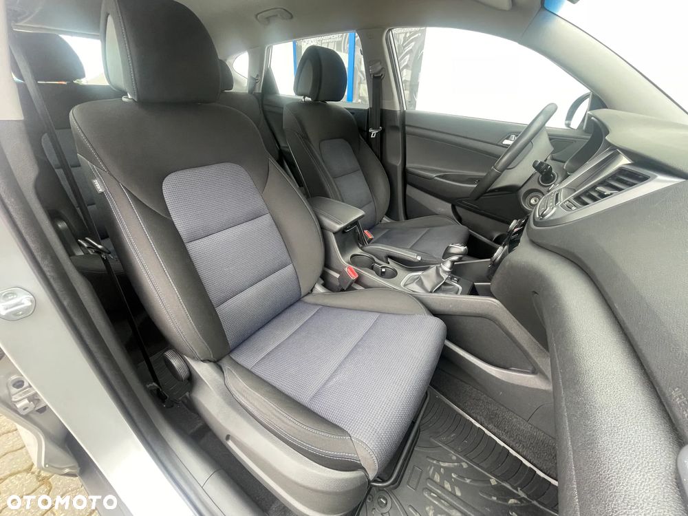 Hyundai Tucson 2.0 CRDI BlueDrive Comfort 2WD - 30