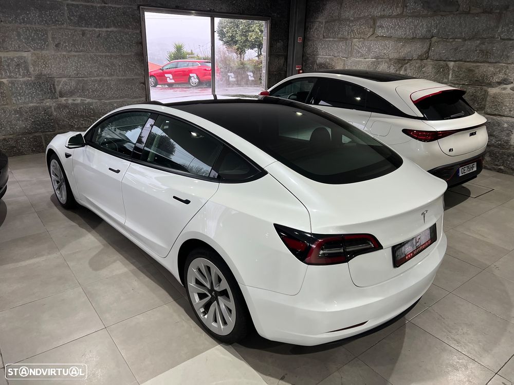 Tesla Model 3 Long Range Tração Traseira - 4