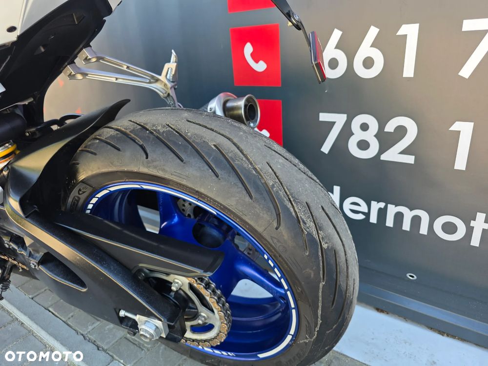 Suzuki GSX-R - 22