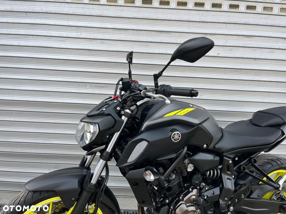 Yamaha MT - 27