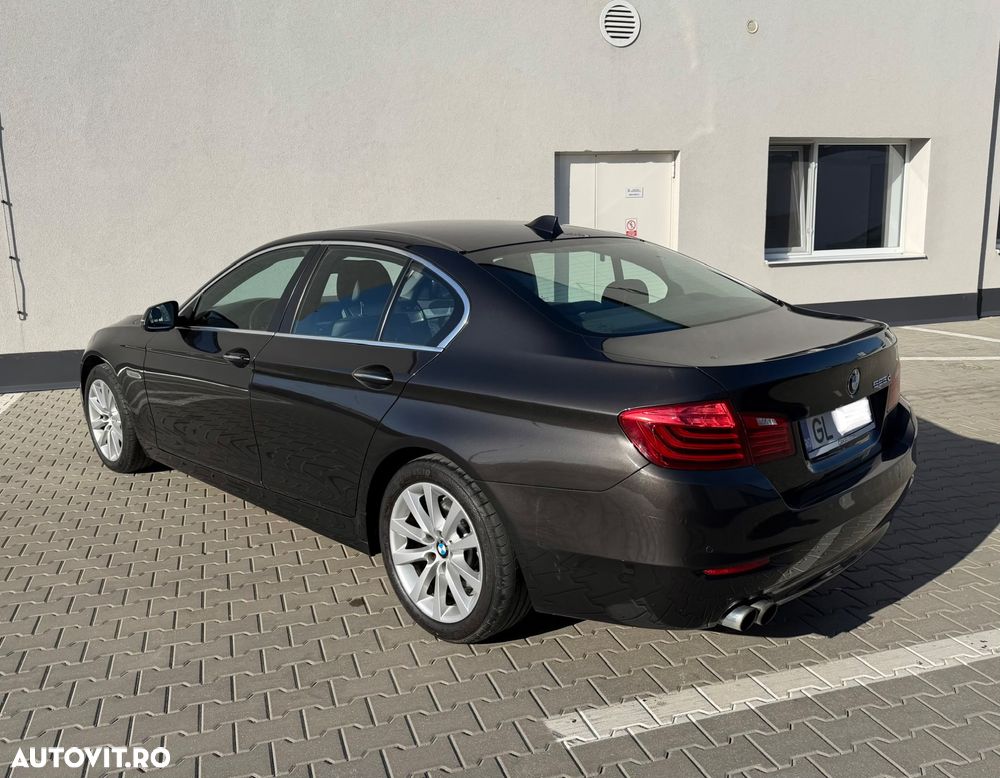 BMW Seria 5 525d xDrive AT - 3