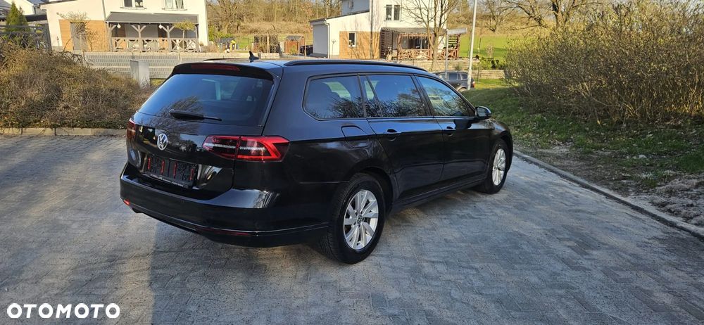 Volkswagen Passat - 6