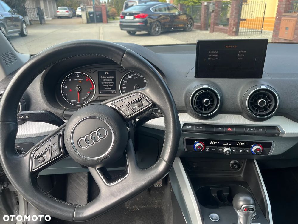 Audi Q2 35 TDI quattro S tronic design - 8