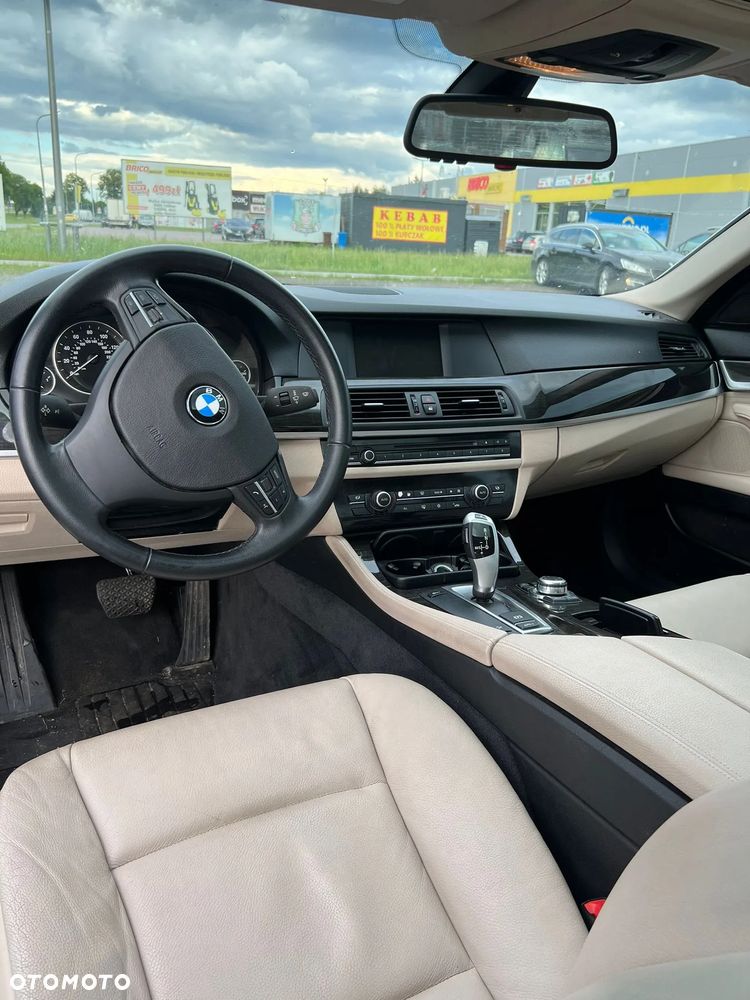 BMW Seria 5 535i xDrive Modern Line - 9