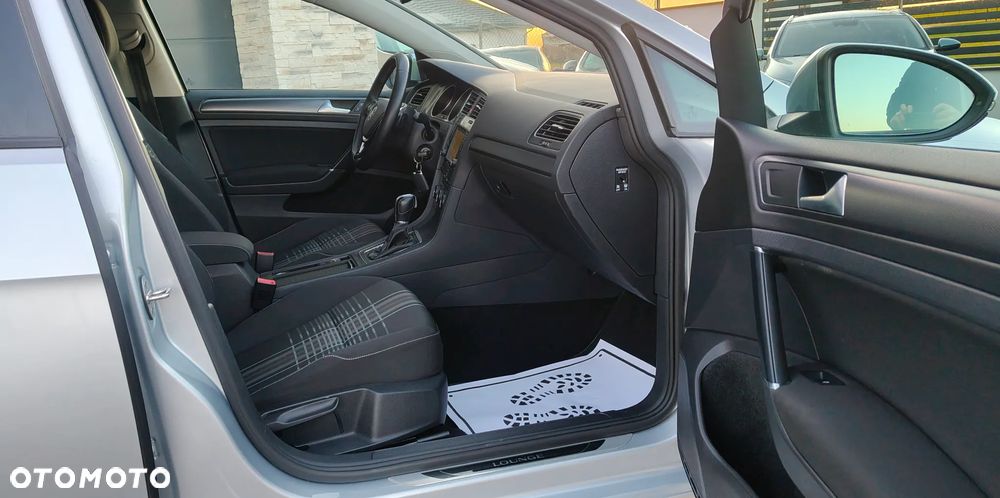 Volkswagen Golf 1.6 TDI BlueMotion Technology DSG Lounge - 25