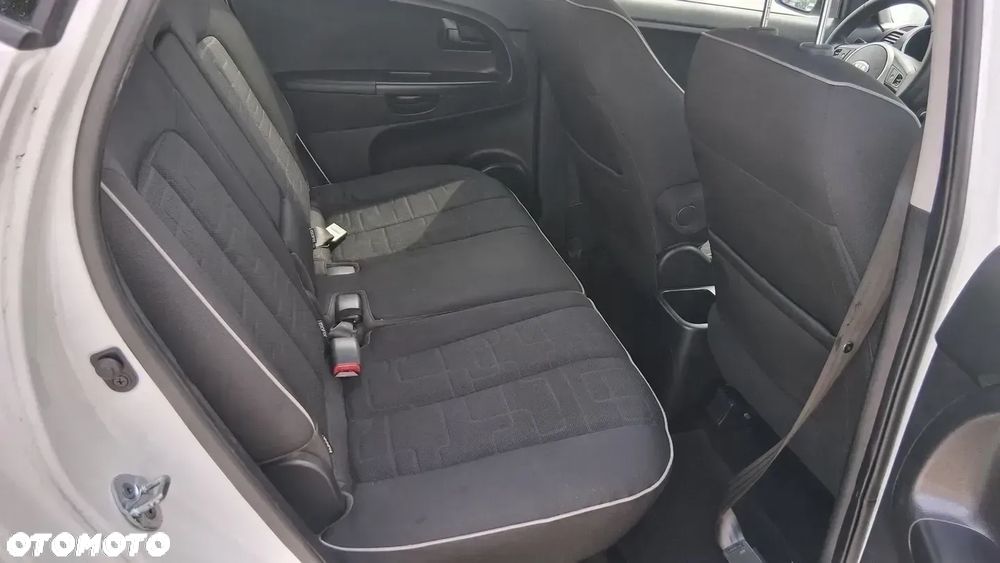 Kia Venga 1.4 CVVT Edition 7 - 18