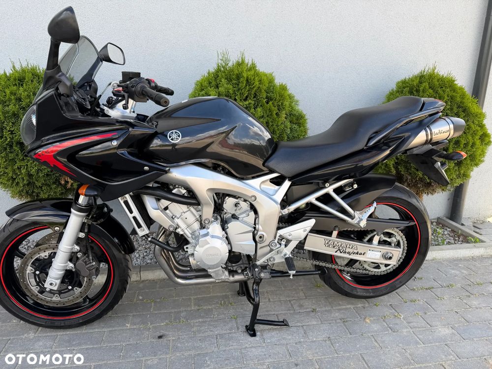 Yamaha FZ - 7