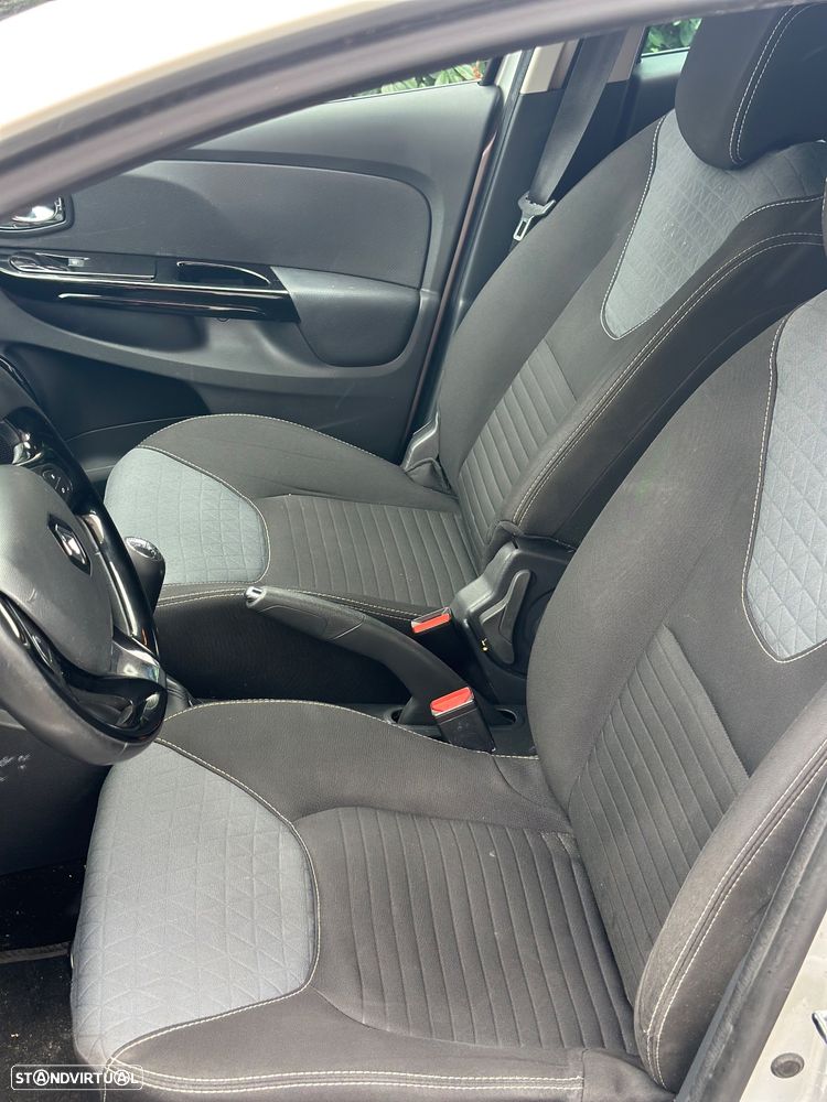 Renault Clio Sport Tourer dCi 90 Dynamique - 6