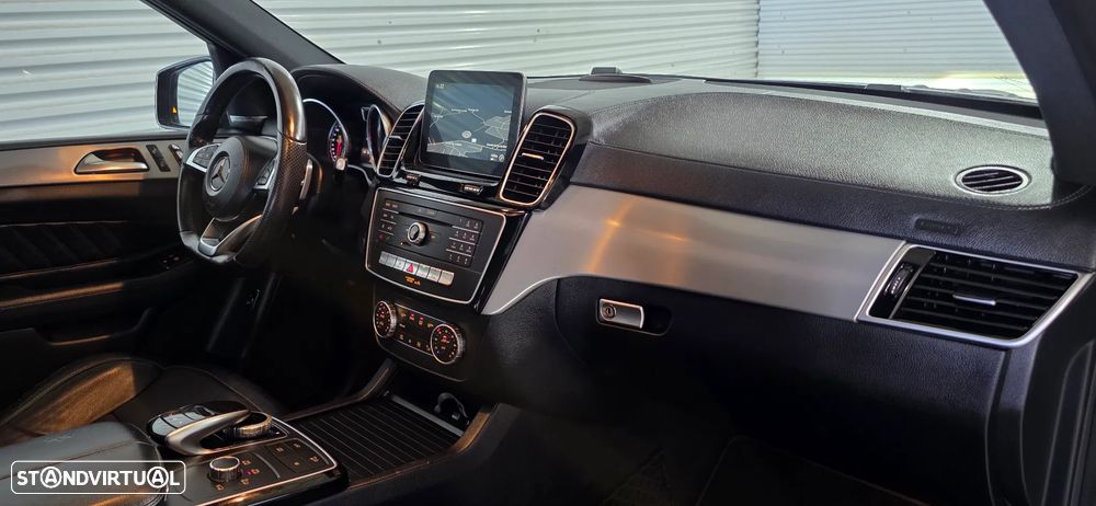 Mercedes-Benz GLS 350 d 4-Matic - 32