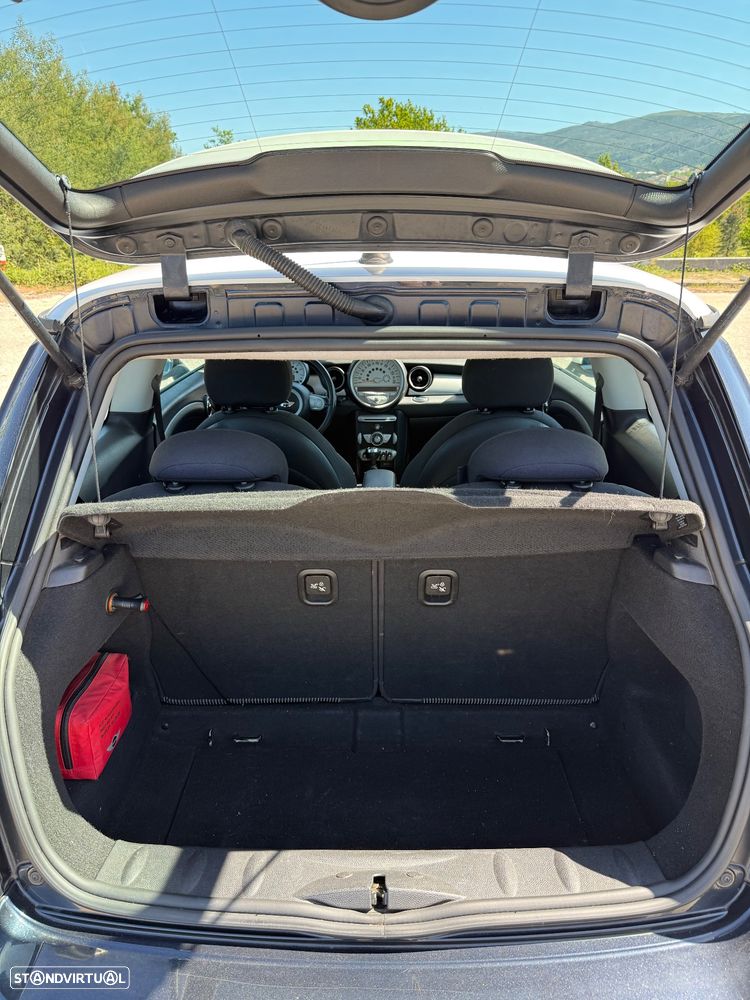 MINI 3 Portas Cooper D - 10