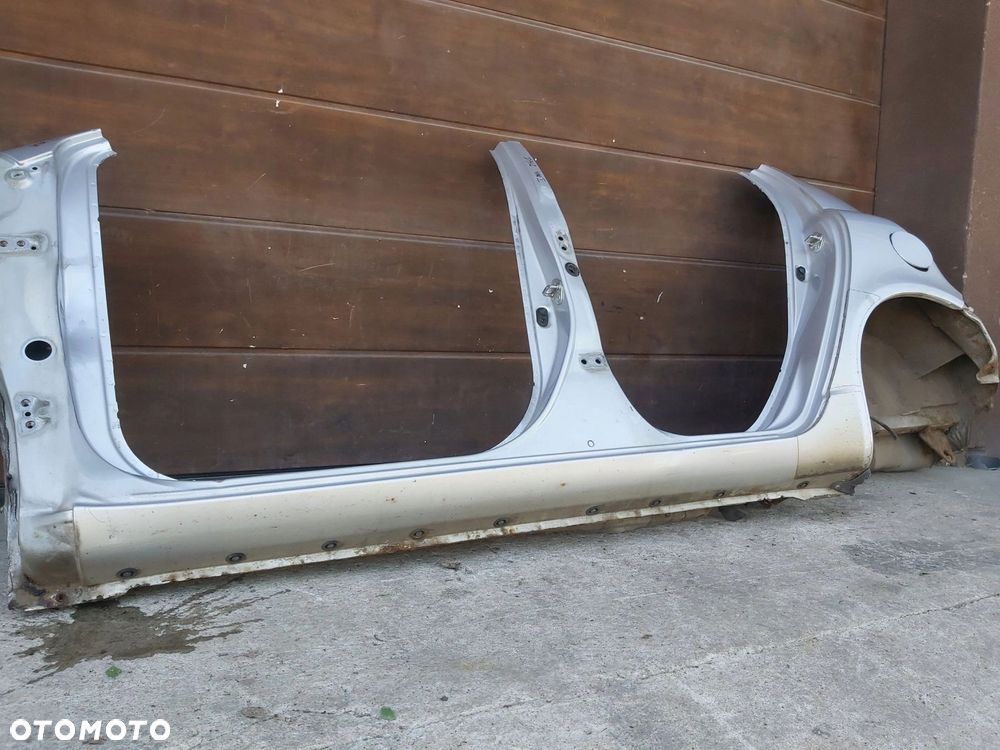 Toyota Yaris I Błotnik lewy tył ćwiartka lewa 5D słupek B próg bok - 2