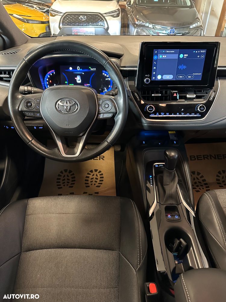 Toyota Corolla - 23