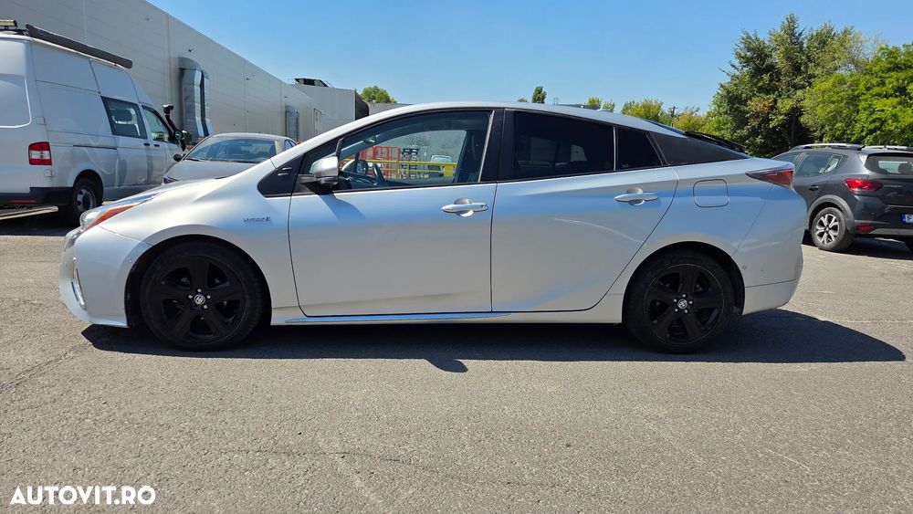 Toyota Prius Hybrid Executive - 4
