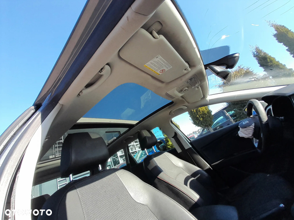 SEAT LEON III PODSUFITKA JASNA PANORAMA KOMPLET Z SŁUPKAMI KOMBI