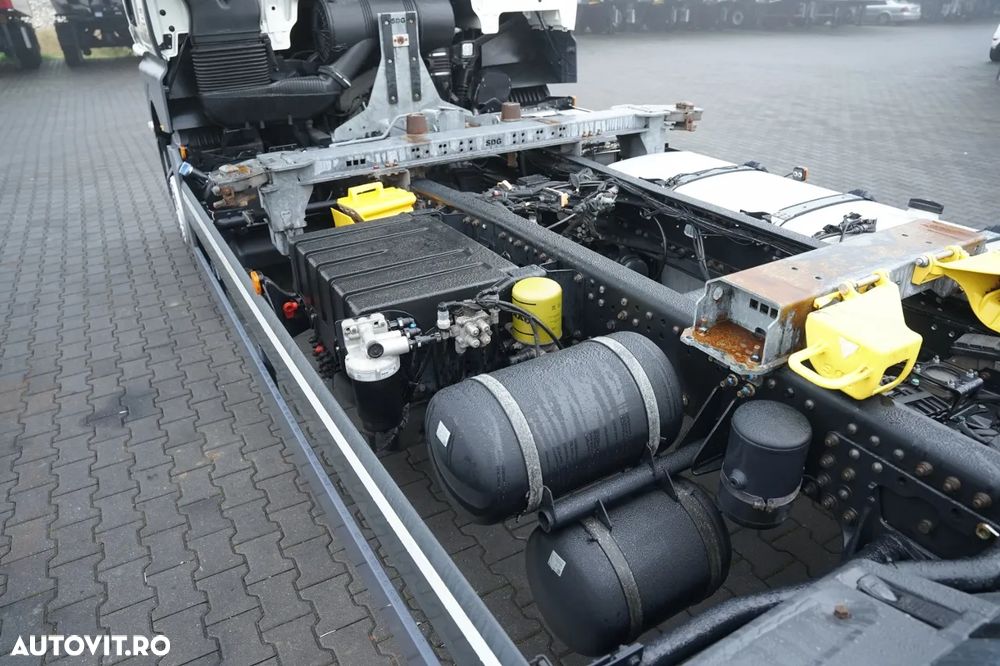MAN TGX 26.470 / BDF / 6X2 / Suprastructură SDG HV 100/120 / Axă liftabilă / Pentru transport containere / - 12