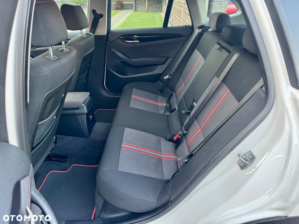 BMW X1 sDrive18d Sport Line - 18