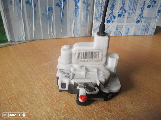 Fecho 51827413 FIAT 500 2010 1.2I 70 3P BRANCO Fe 5 Pinos - 5
