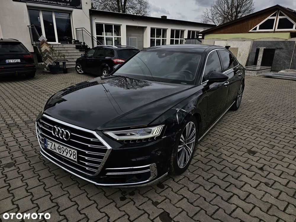 Audi A8 - 4