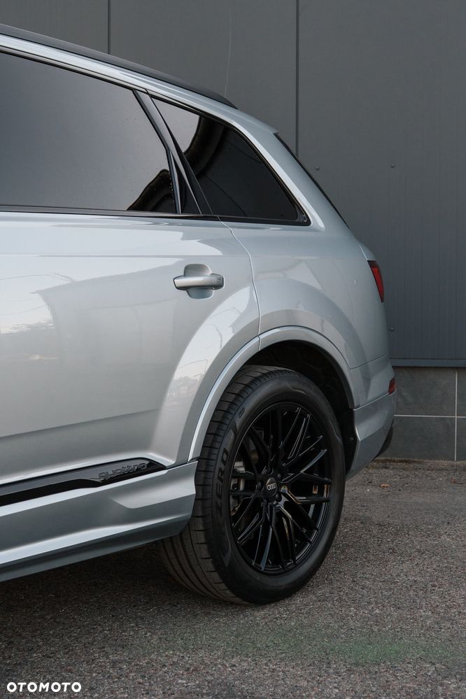 Audi Q7 55 TFSI quattro tiptronic S line - 9