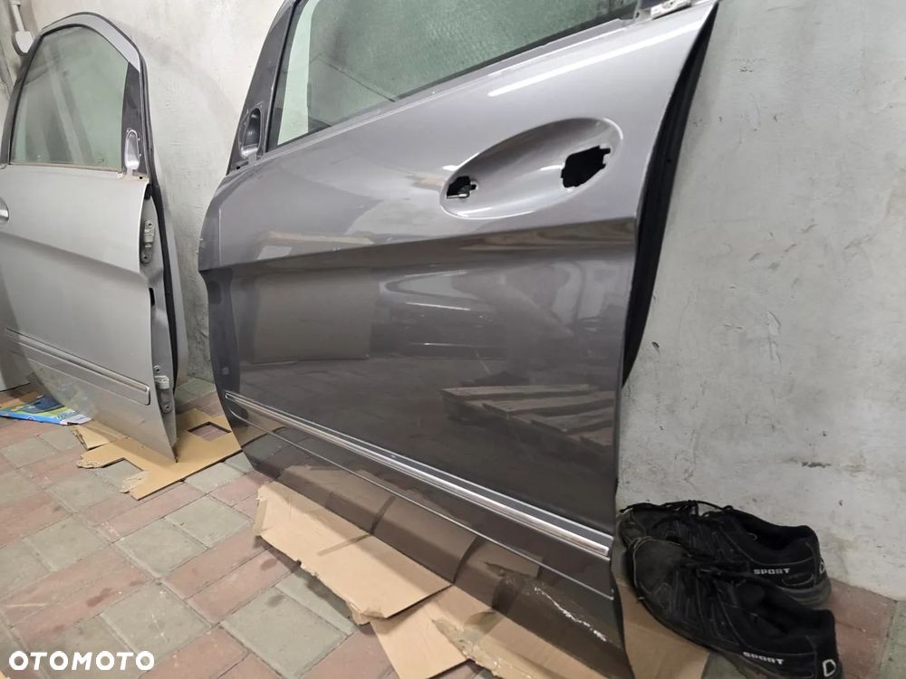 SPRZEDAM LEWE PRZENIE DRZWI MERCEDES B KLASA W245 W KOLOR 787 PO LIFCIE DO MONTAŻU W ORYGINALE - 7