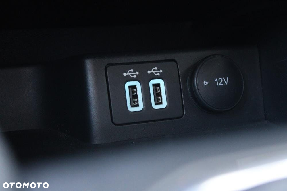 Ford Kuga - 21