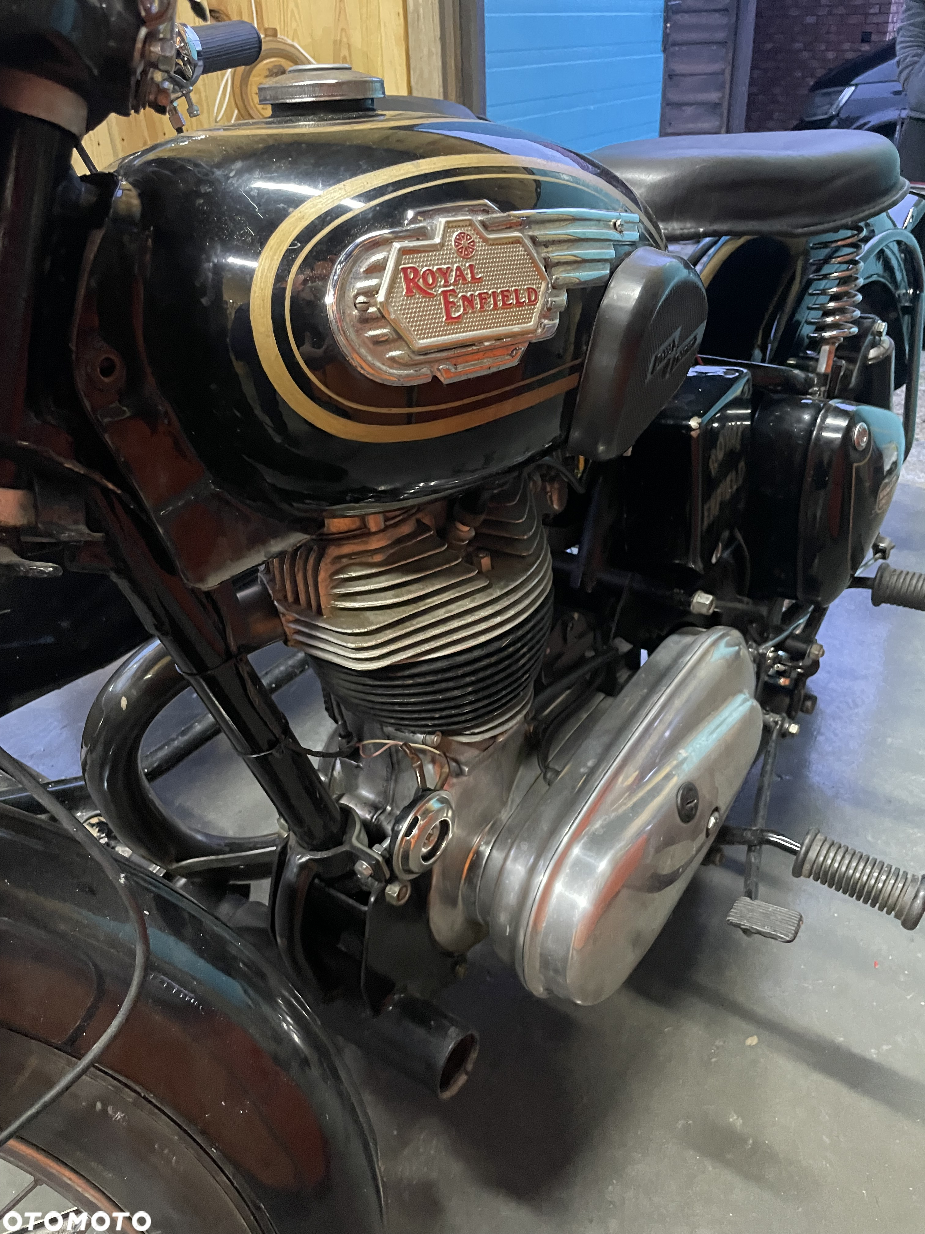Royal Enfield Classic - 9