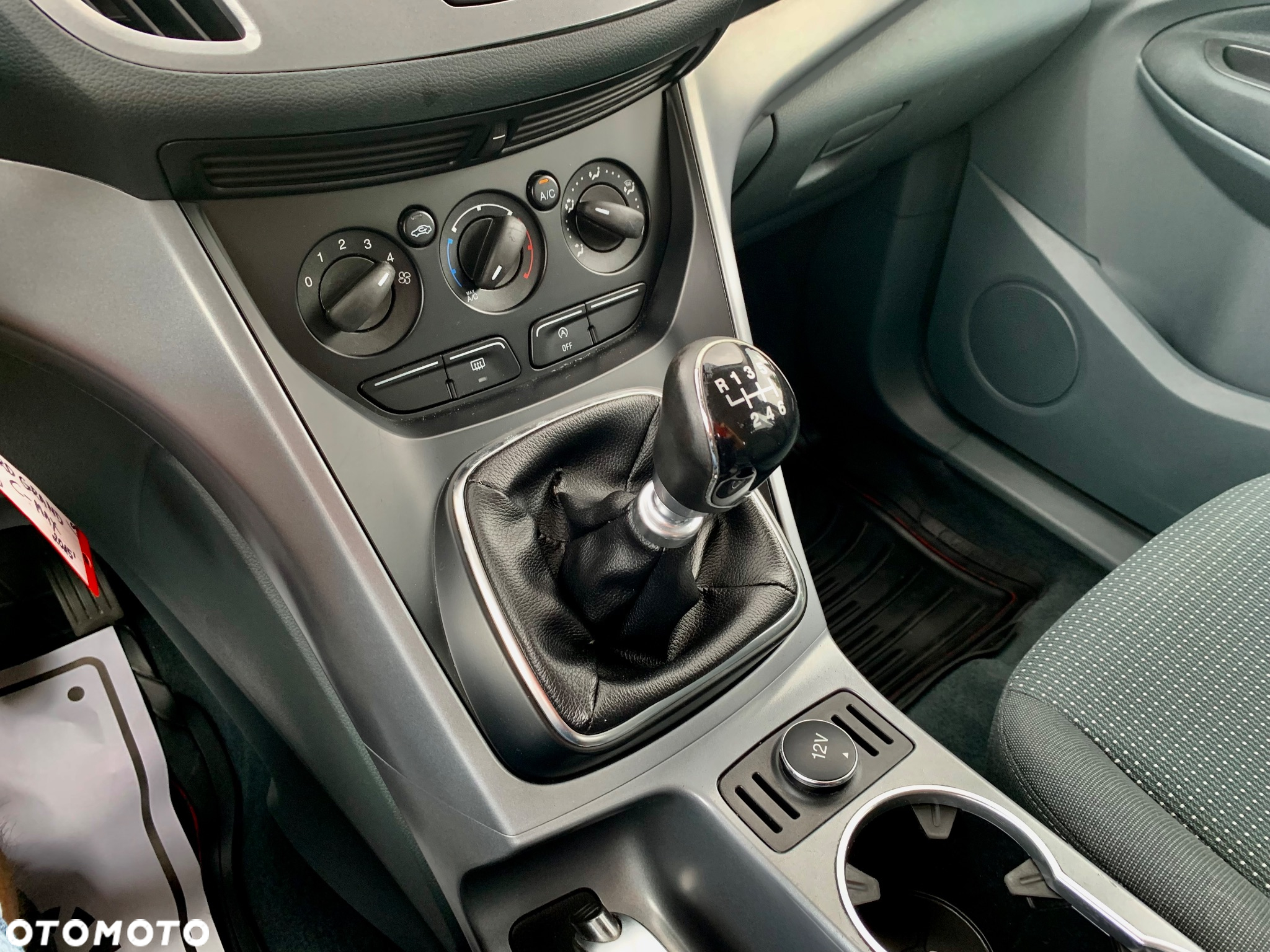 Ford Grand C-MAX - 26