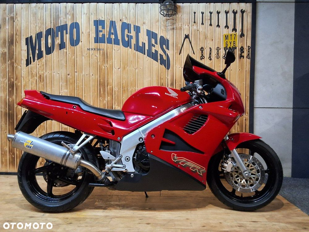 Honda VFR - 1